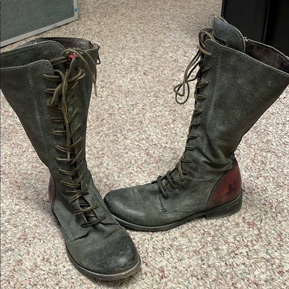 Felmini Gray Lace-Up Boots With Red Heel -Durable Style